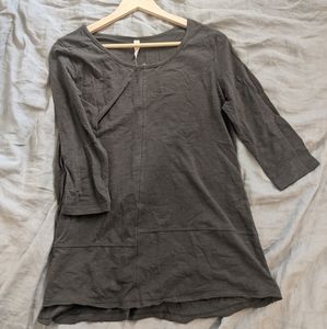 Mid-sleeve 100% cotton top
